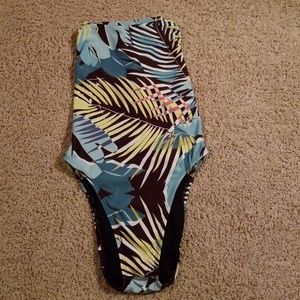 Jolyn Gavin Tie-Back Onesie